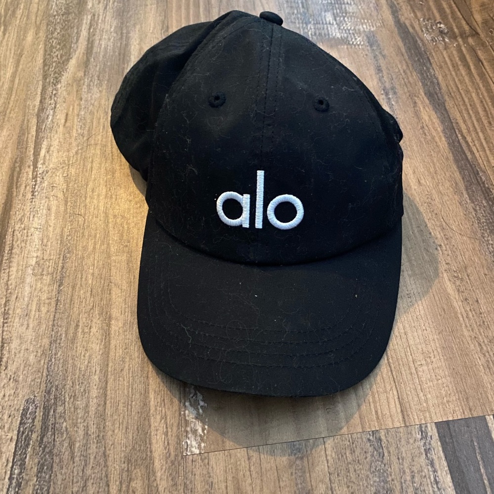 Alo Black hat